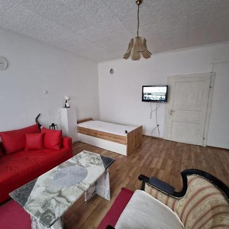 Modern Und Gemuetlich Apartment Ebenfurth Екстериор снимка